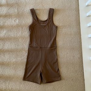 Set active shorty suit
